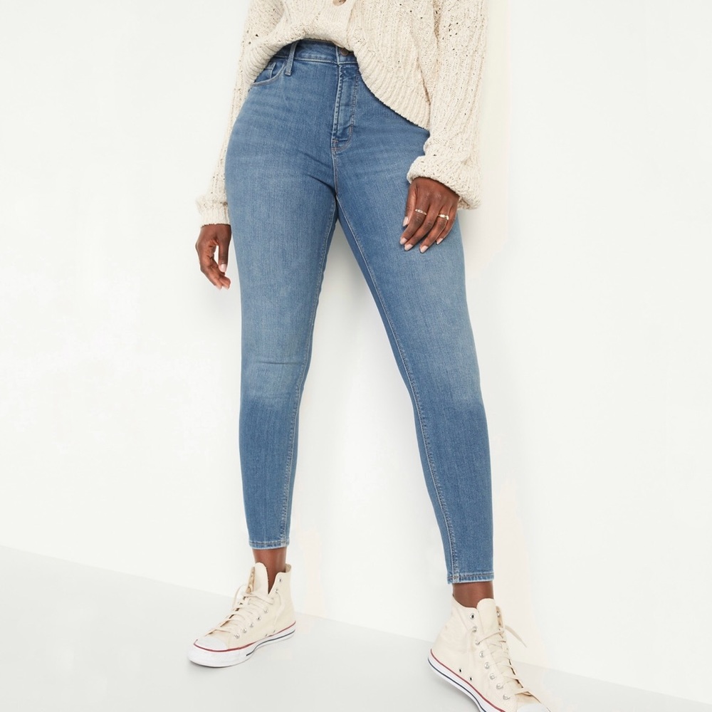 Old Navy Size 18 Rockstar Light Blue Wash - Picture 1 of 11